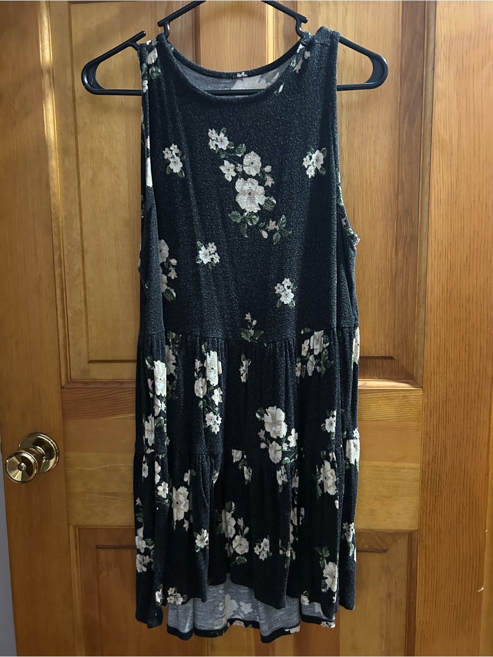 Sleeveless Black Floral Tiered tunic